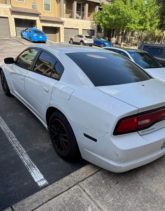 2014 Dodge Charger 7th Gen - Image 5 of 8