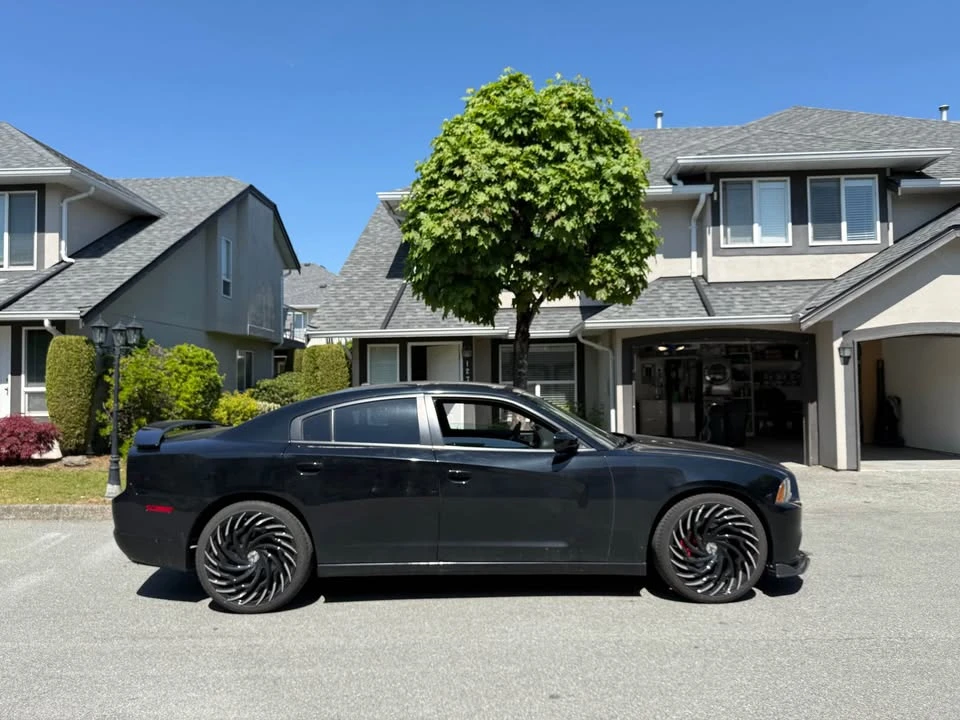 2014 Dodge Charger 7th Gen - Image 3 of 11
