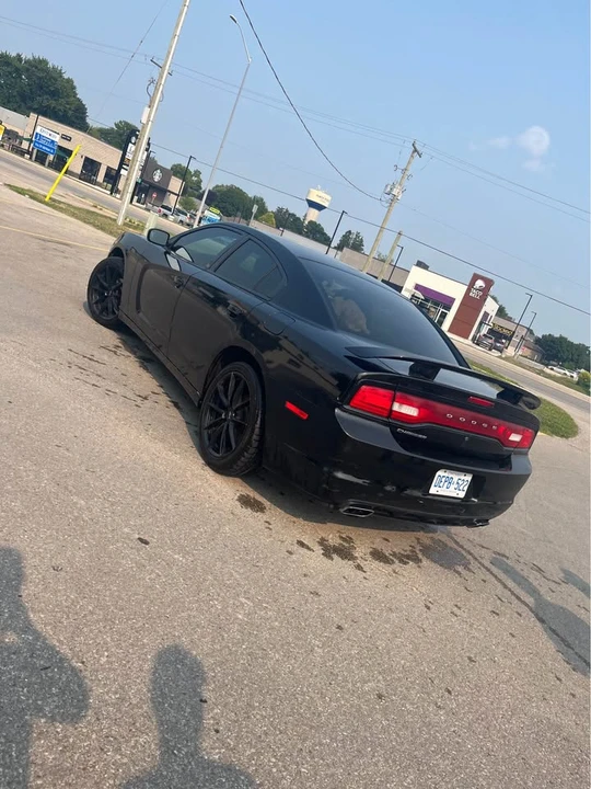 2014 Dodge Charger 7th Gen - Image 4 of 4