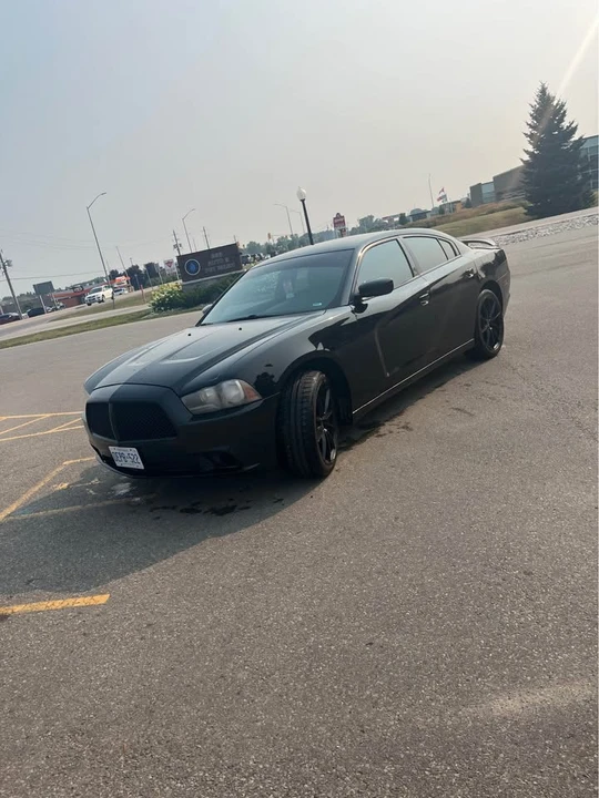 2014 Dodge Charger 7th Gen - Image 3 of 4