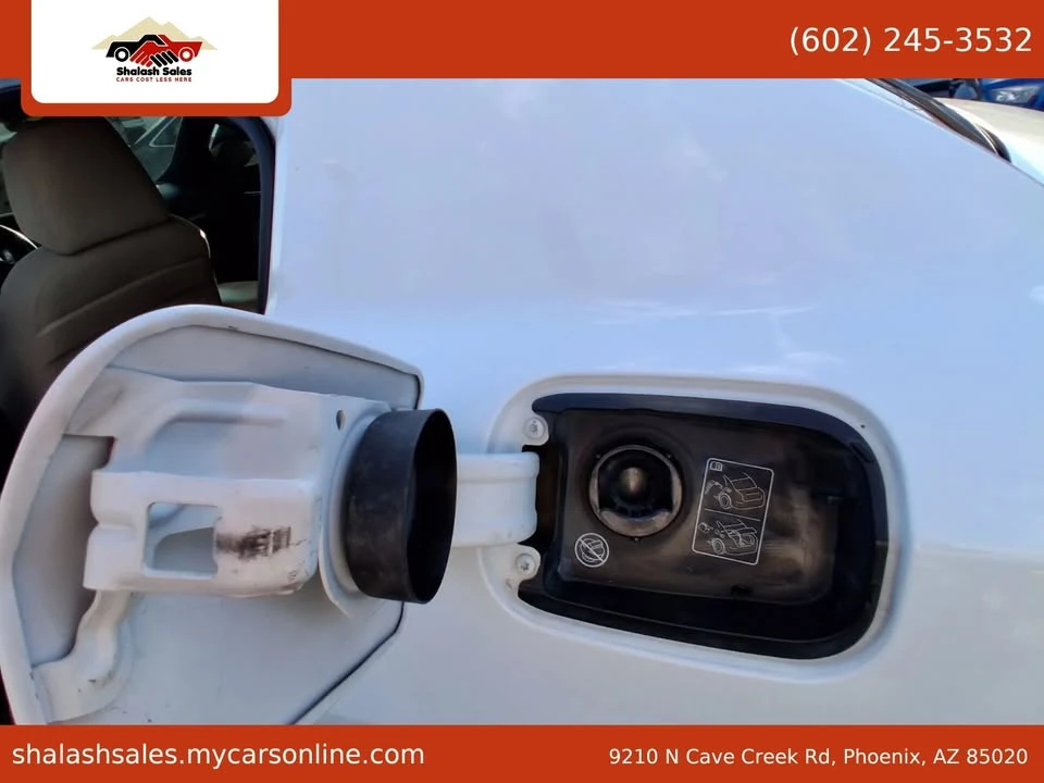2014 Dodge Charger 7th Gen - Image 17 of 20