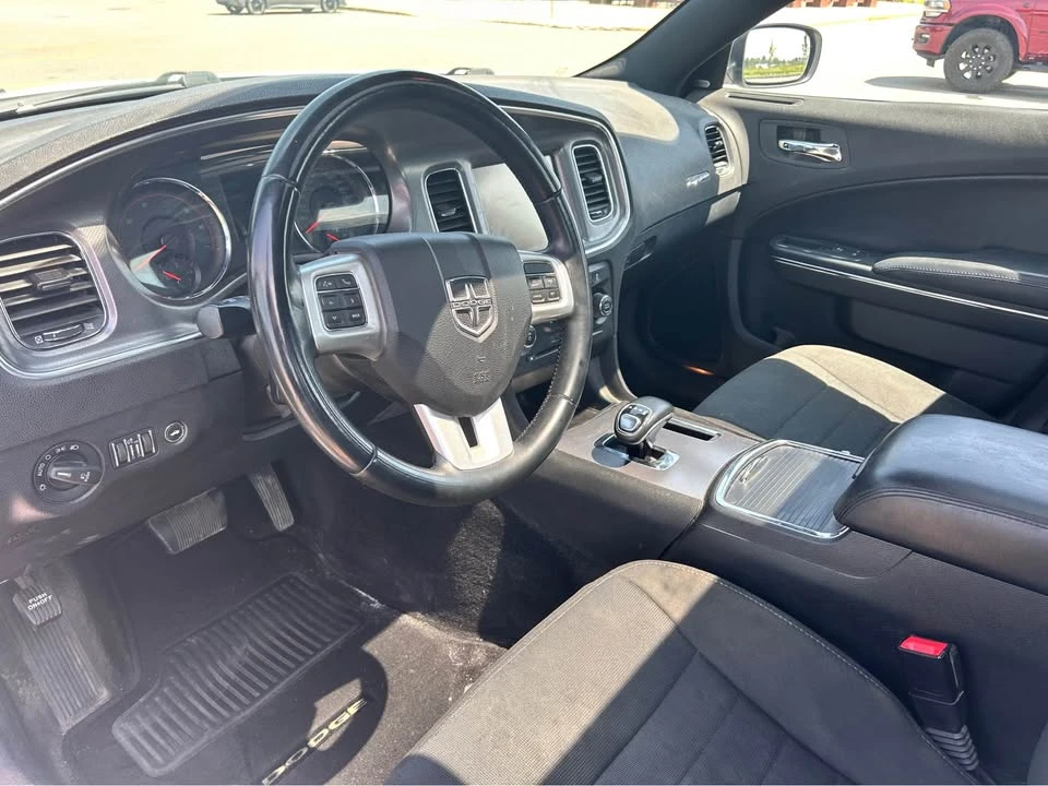 2014 Dodge Charger 7th Gen - Image 6 of 11