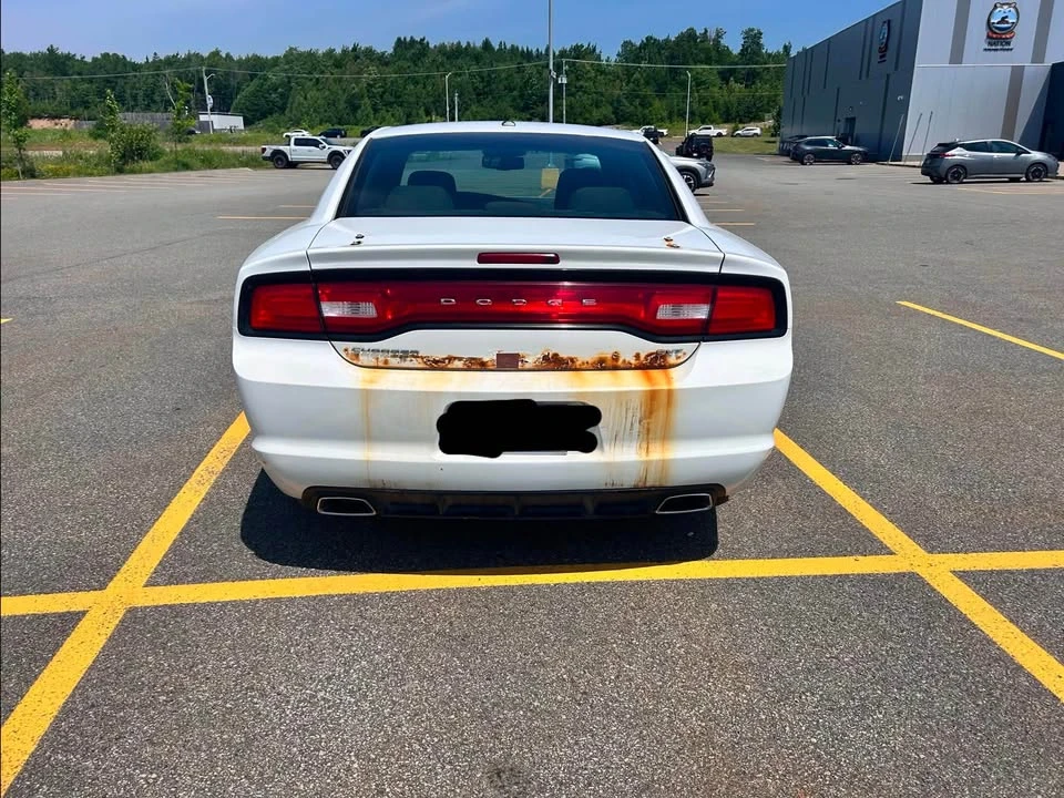 2014 Dodge Charger 7th Gen - Image 5 of 11