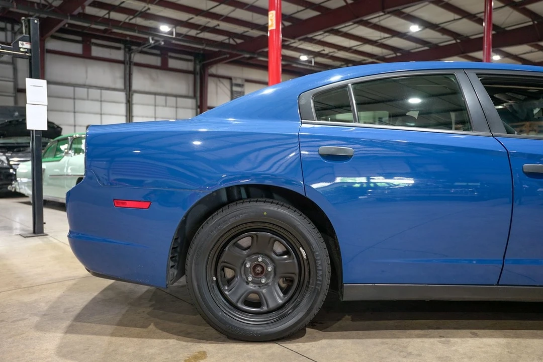 2014 Dodge Charger 7th Gen - Image 9 of 12