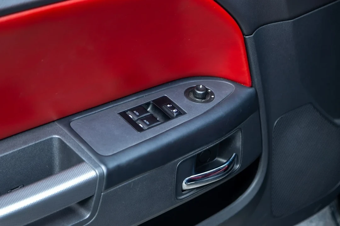 2014 Dodge Charger 7th Gen - Image 20 of 30