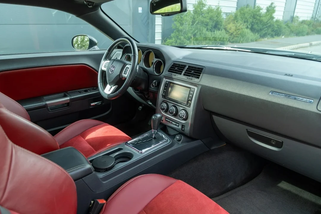 2014 Dodge Charger 7th Gen - Image 10 of 30