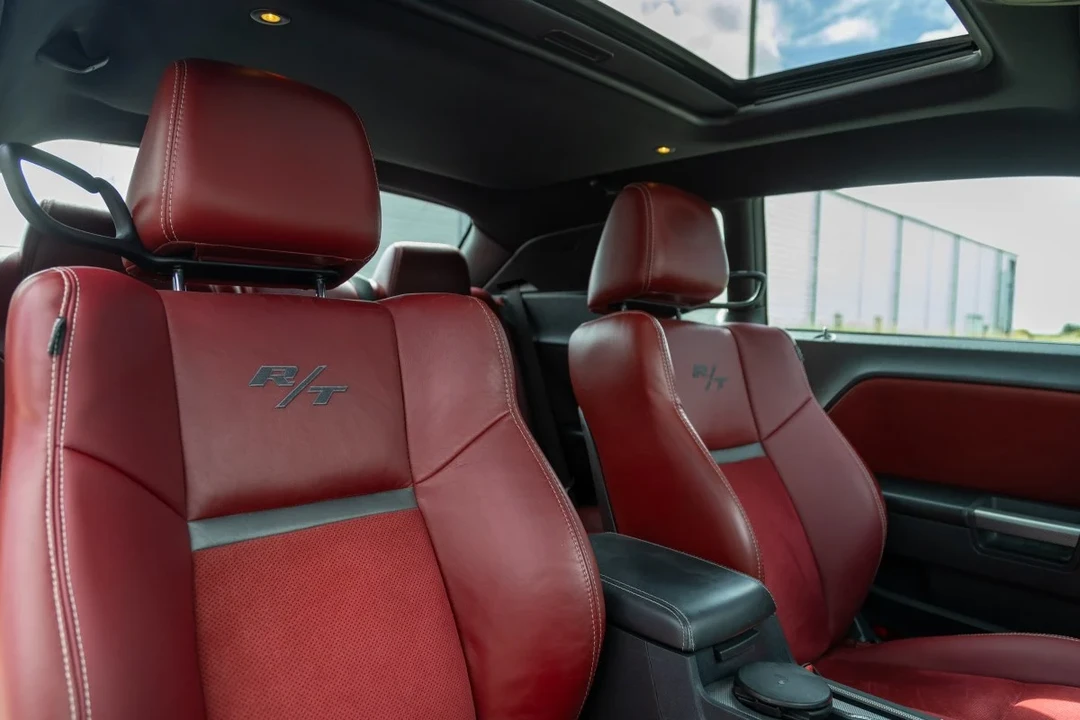 2014 Dodge Charger 7th Gen - Image 16 of 30