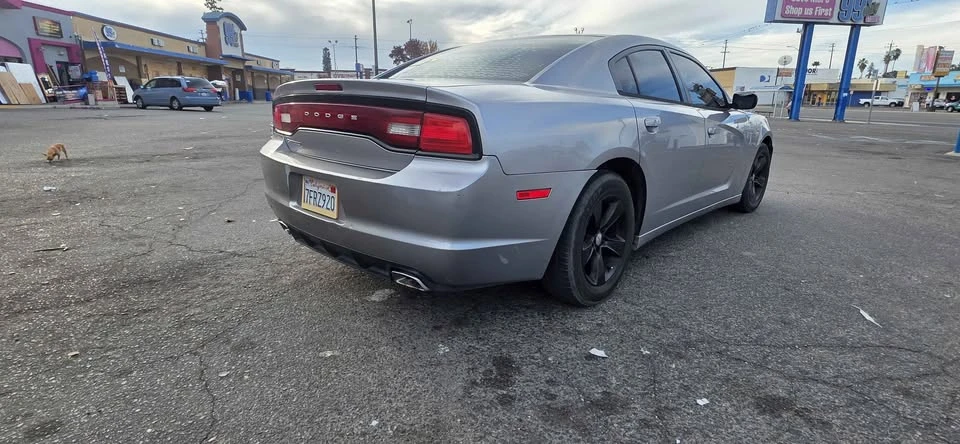 2014 Dodge Charger 7th Gen - Image 6 of 12