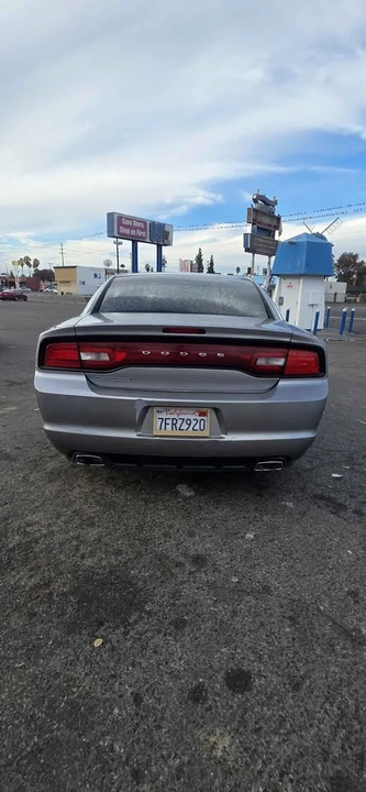 2014 Dodge Charger 7th Gen - Image 2 of 12