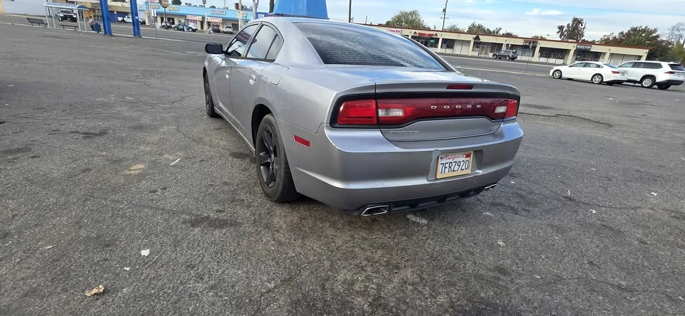 2014 Dodge Charger 7th Gen - Image 3 of 12