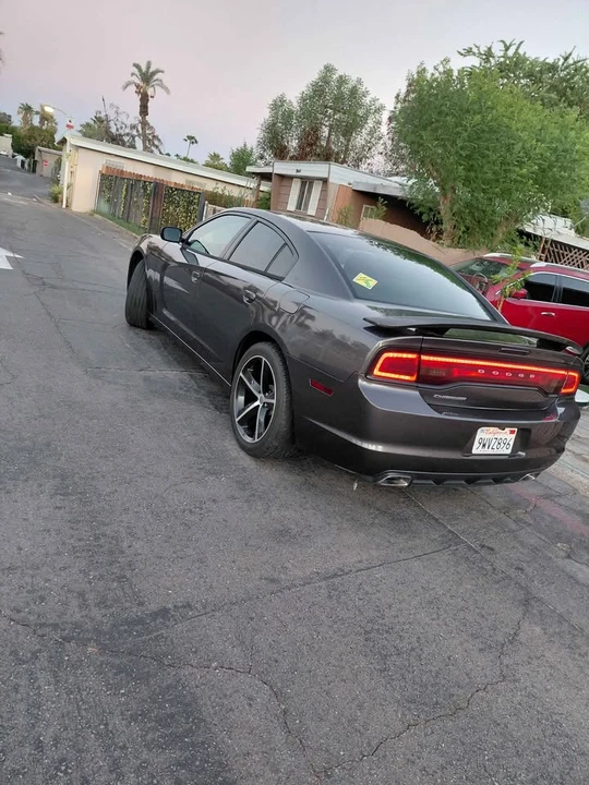 2014 Dodge Charger 7th Gen - Image 2 of 6