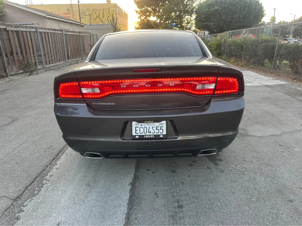 2014 Dodge Charger 7th Gen - Image 5 of 9