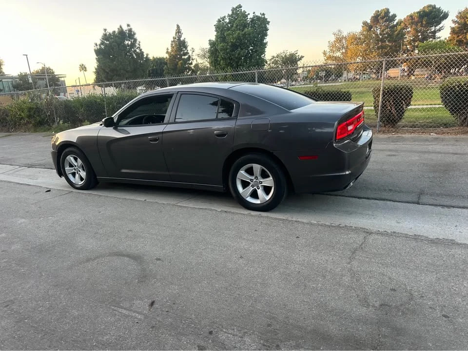 2014 Dodge Charger 7th Gen - Image 6 of 9