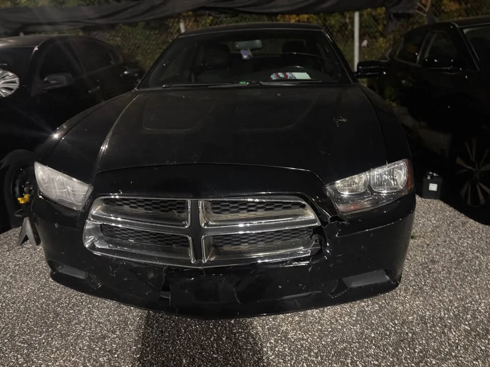 2014 Dodge Charger 7th Gen - Image 2 of 5