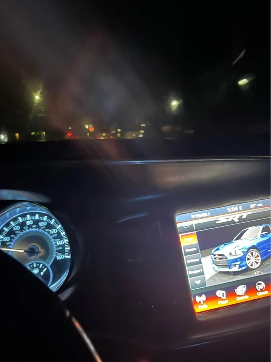 2014 Dodge Charger 7th Gen - Image 5 of 13