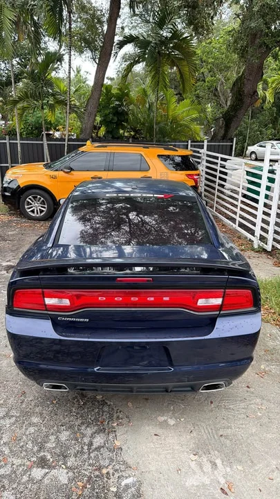 2014 Dodge Charger 7th Gen - Image 5 of 7