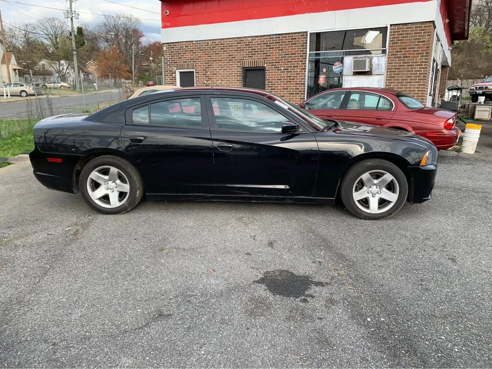 2014 Dodge Charger 7th Gen - Image 5 of 11