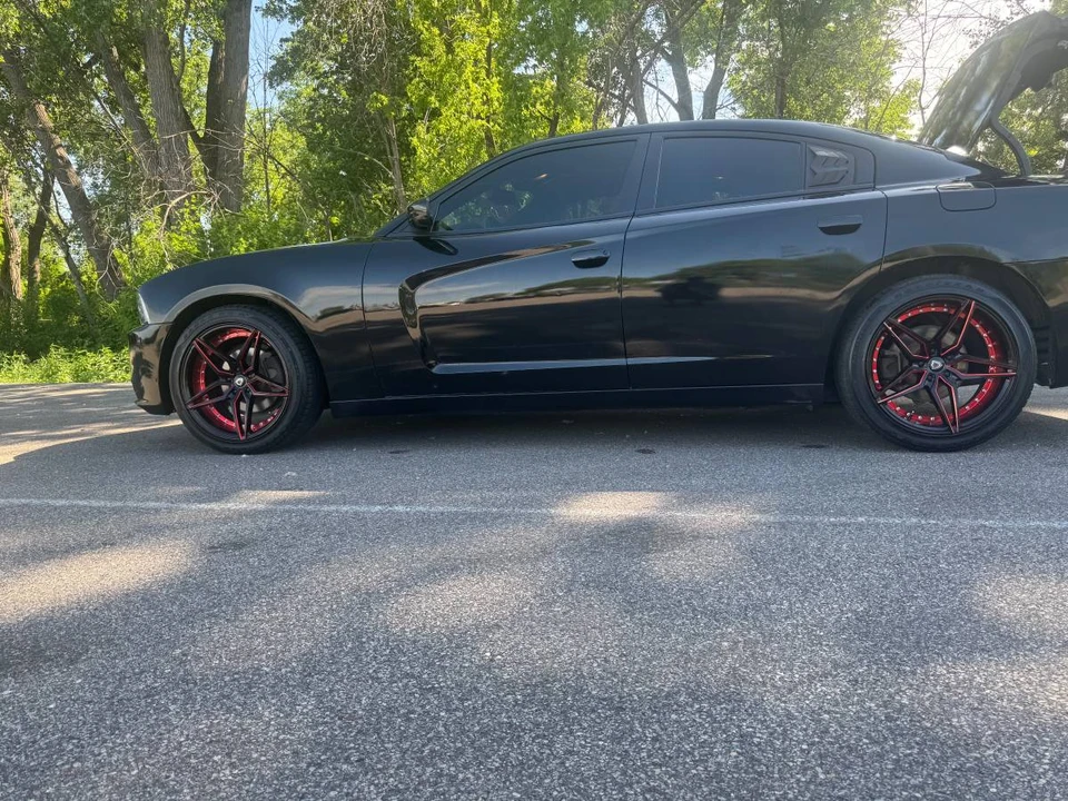 2014 Dodge Charger 7th Gen - Image 11 of 15