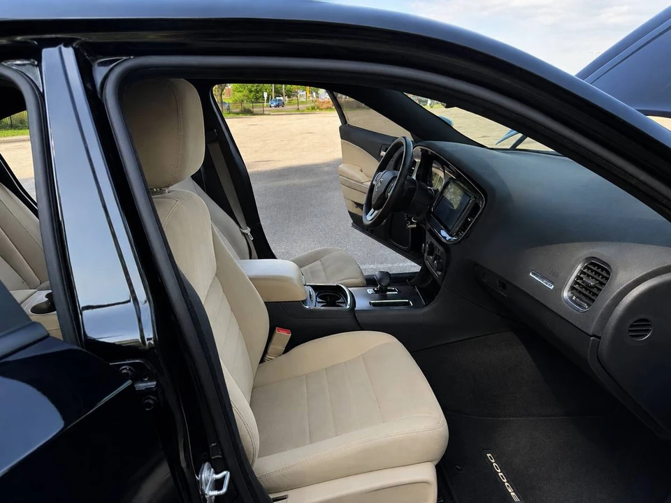 2014 Dodge Charger 7th Gen - Image 6 of 15