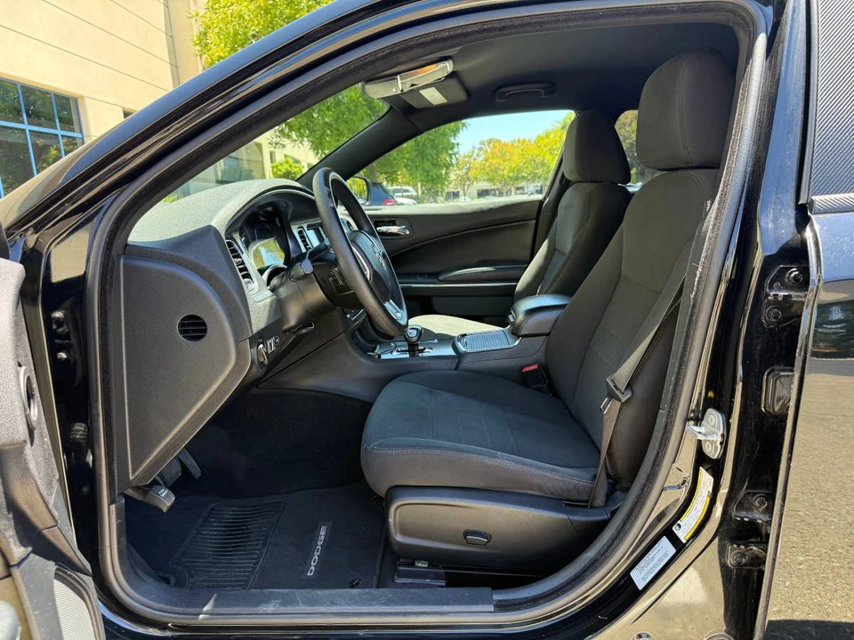2014 Dodge Charger 7th Gen - Image 9 of 18