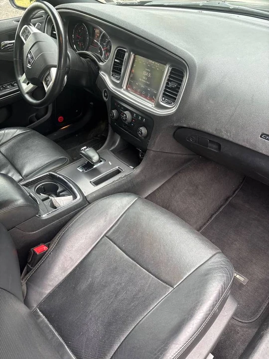 2014 Dodge Charger 7th Gen - Image 2 of 7