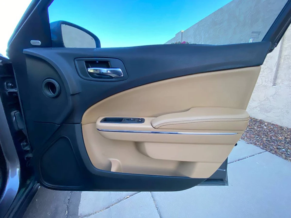 2014 Dodge Charger 7th Gen - Image 16 of 24