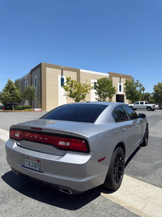 2014 Dodge Charger 7th Gen - Image 6 of 12