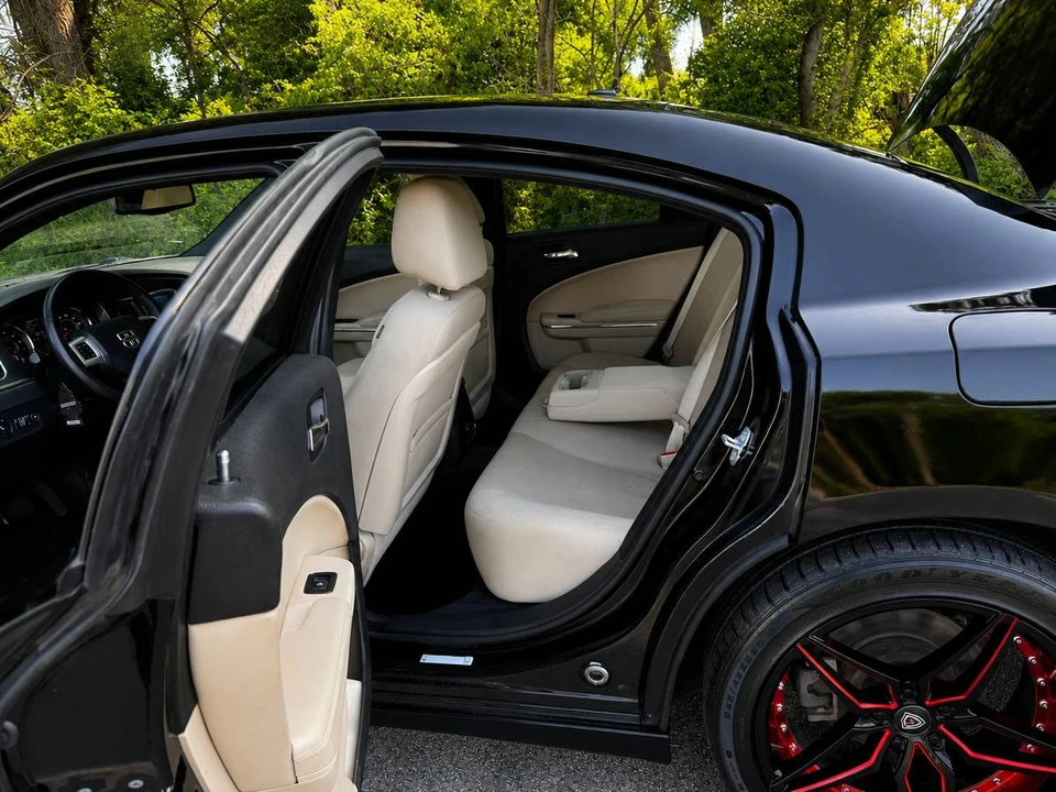 2014 Dodge Charger 7th Gen - Image 7 of 15
