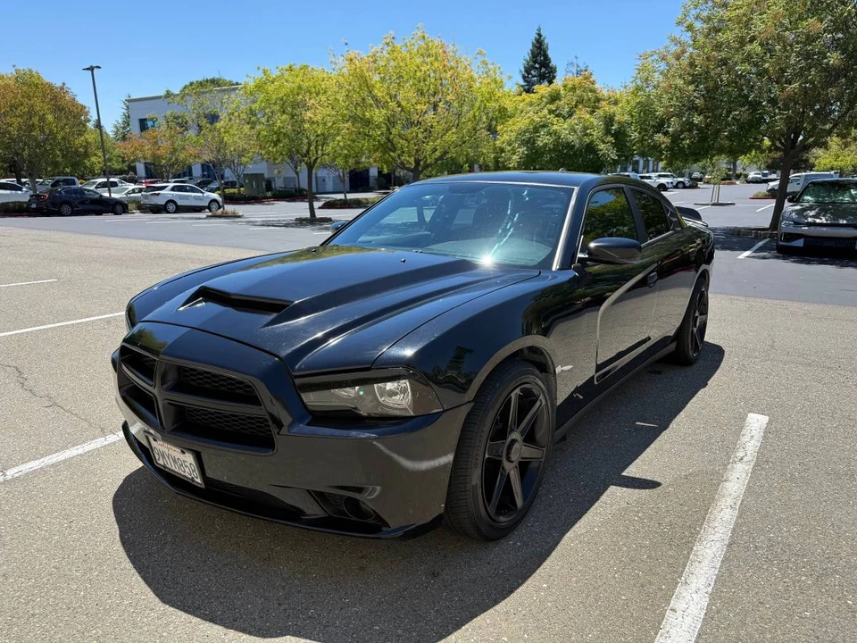 2014 Dodge Charger 7th Gen - Image 3 of 18