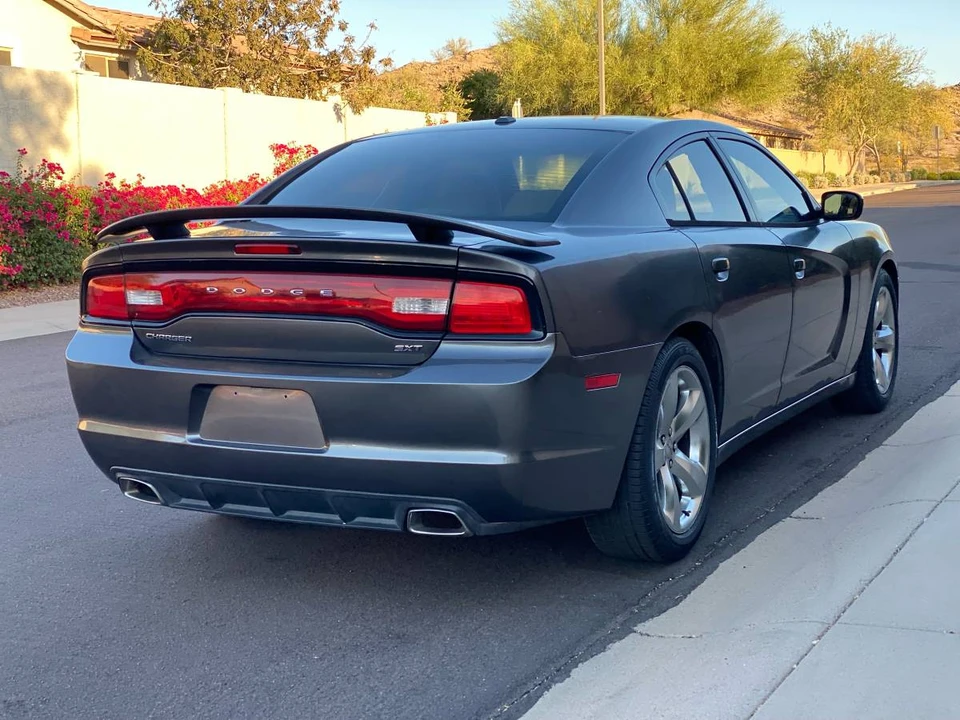2014 Dodge Charger 7th Gen - Image 4 of 24