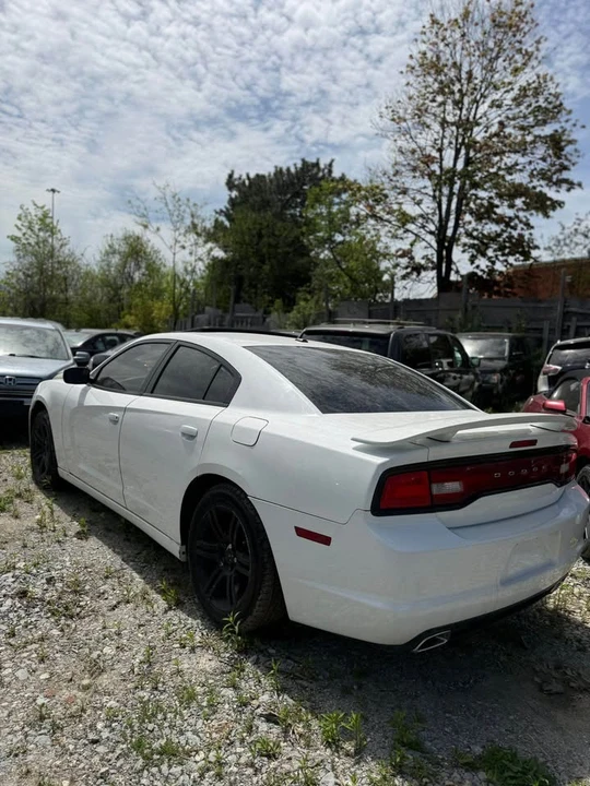 2014 Dodge Charger 7th Gen - Image 3 of 14