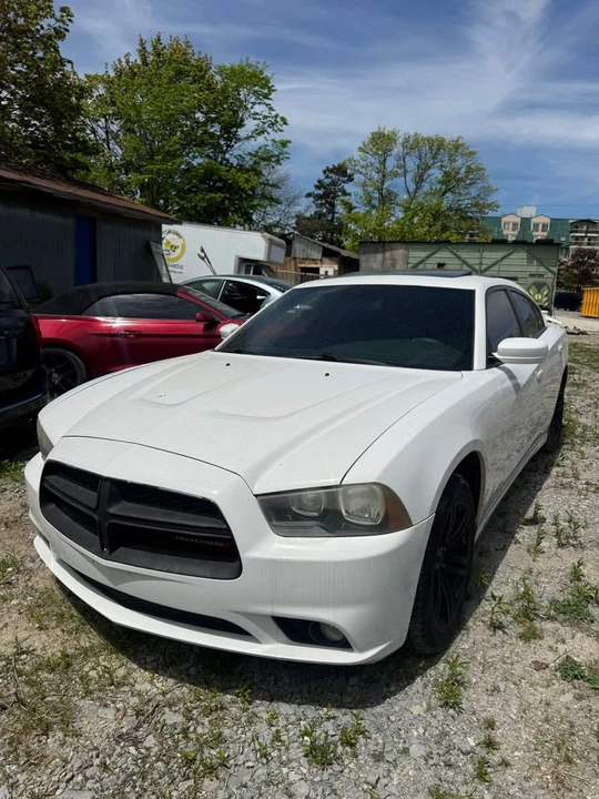 2014 Dodge Charger 7th Gen - Image 4 of 14