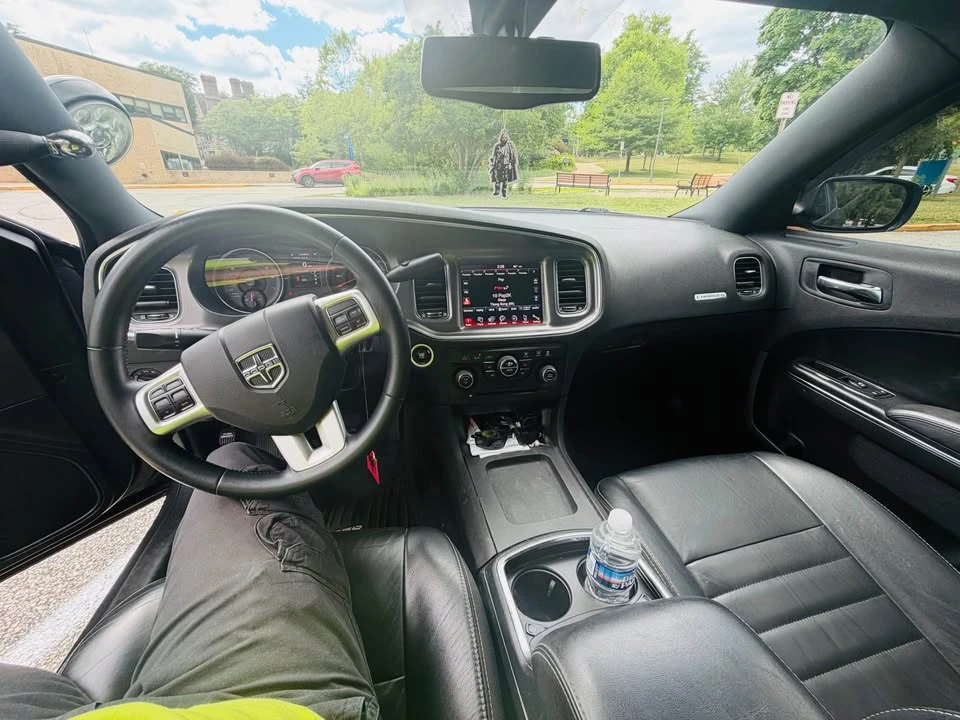 2014 Dodge Charger 7th Gen - Image 2 of 7