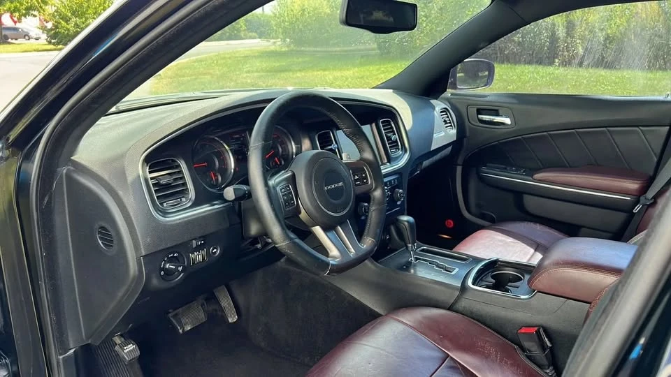 2014 Dodge Charger 7th Gen - Image 10 of 20