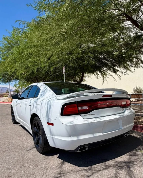 2014 Dodge Charger 7th Gen - Image 10 of 12