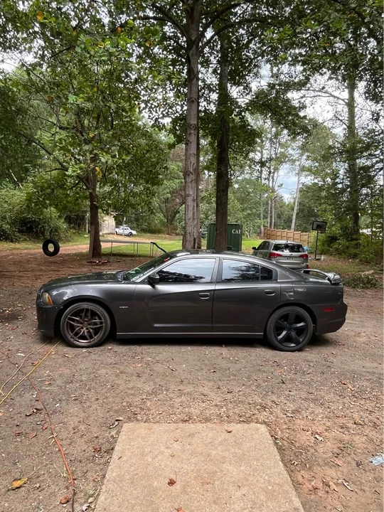 2014 Dodge Charger 7th Gen - Image 2 of 5