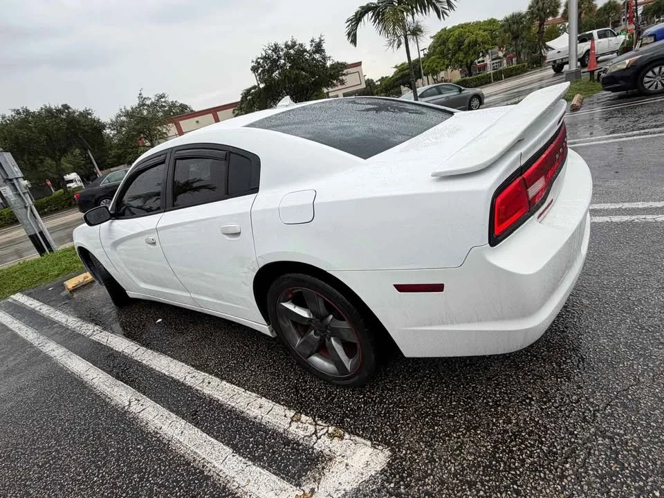 2014 Dodge Charger 7th Gen - Image 6 of 8