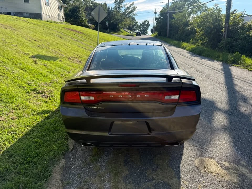2014 Dodge Charger 7th Gen - Image 4 of 10