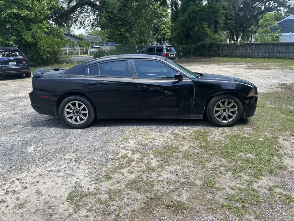 2014 Dodge Charger 7th Gen - Image 4 of 14