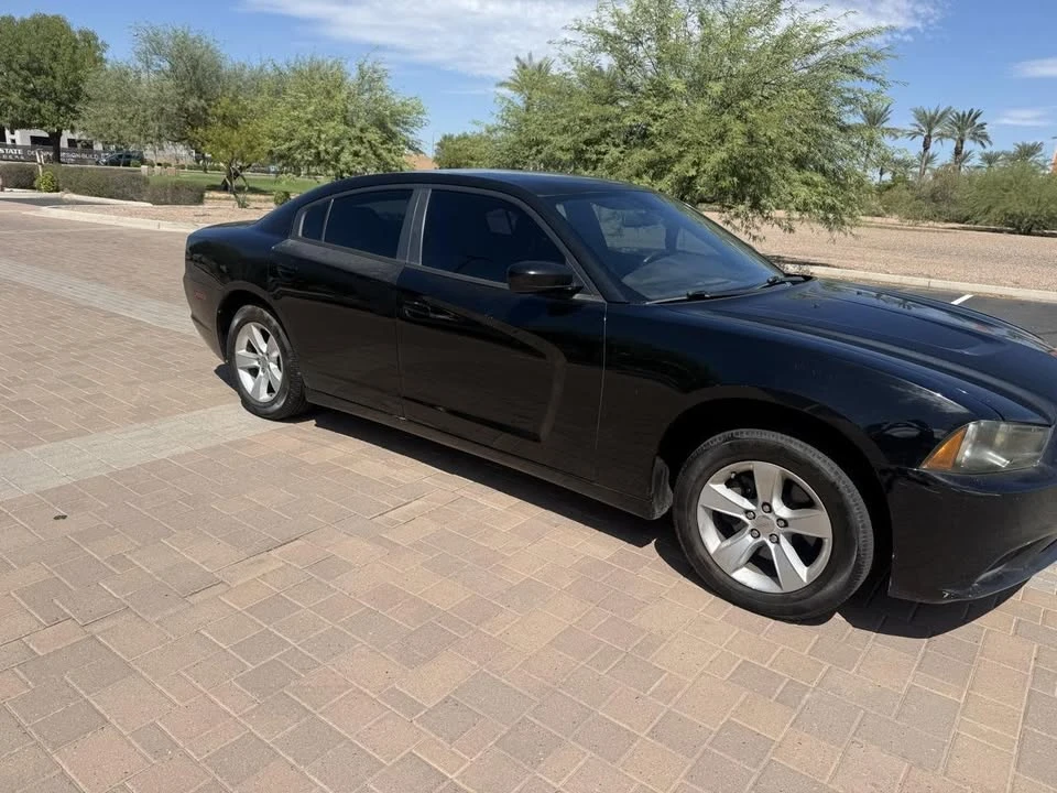 2014 Dodge Charger 7th Gen - Image 3 of 10