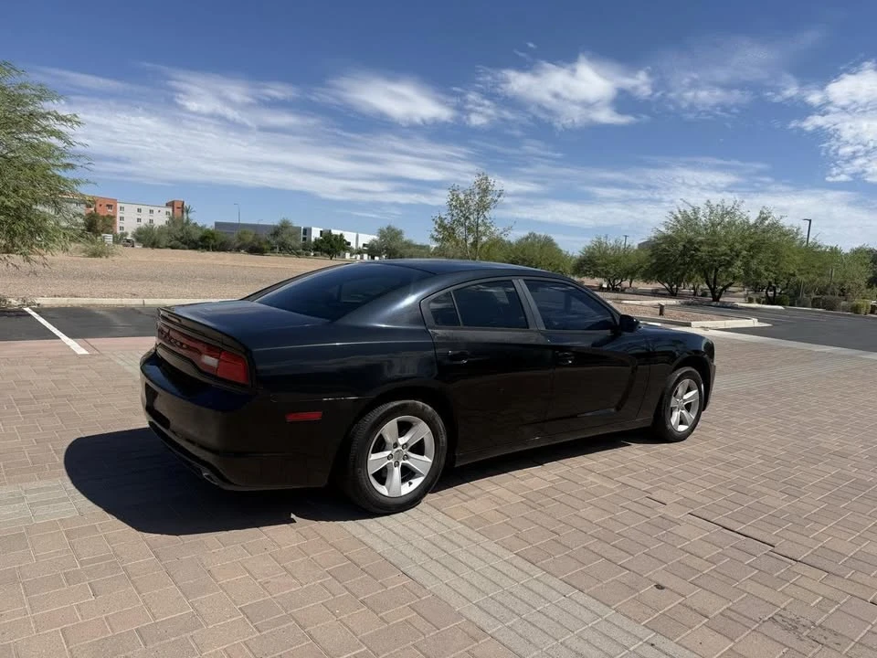 2014 Dodge Charger 7th Gen - Image 5 of 10