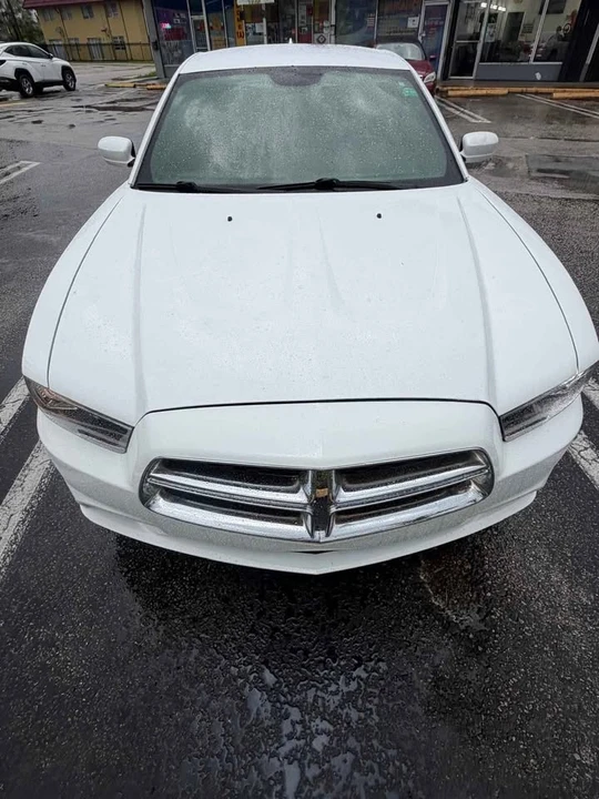2014 Dodge Charger 7th Gen - Image 3 of 8