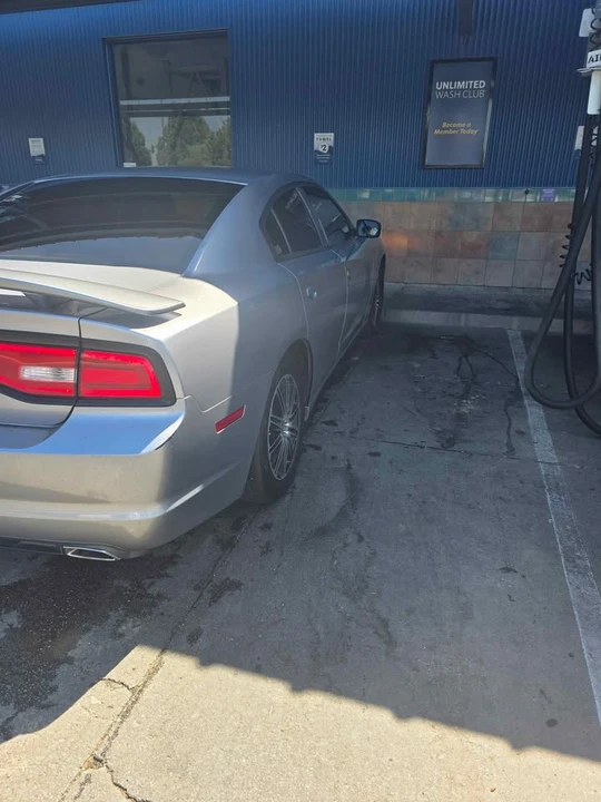 2014 Dodge Charger 7th Gen - Image 3 of 3