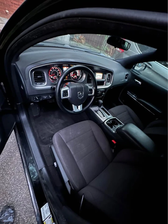 2014 Dodge Charger 7th Gen - Image 4 of 5