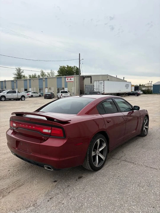 2014 Dodge Charger 7th Gen - Image 12 of 17