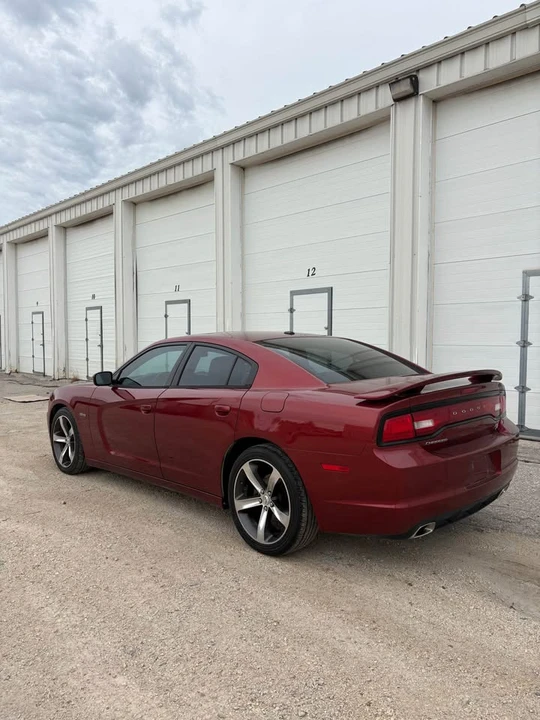 2014 Dodge Charger 7th Gen - Image 10 of 17