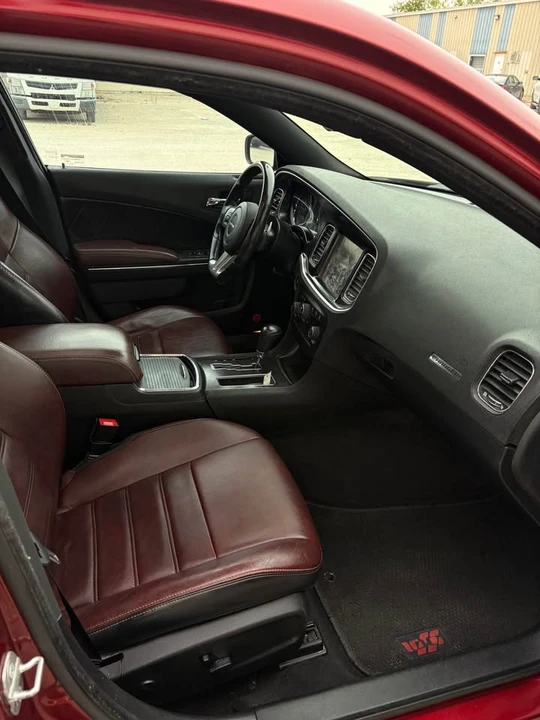 2014 Dodge Charger 7th Gen - Image 4 of 17