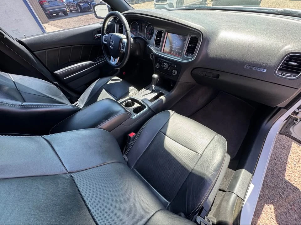 2014 Dodge Charger 7th Gen - Image 12 of 19