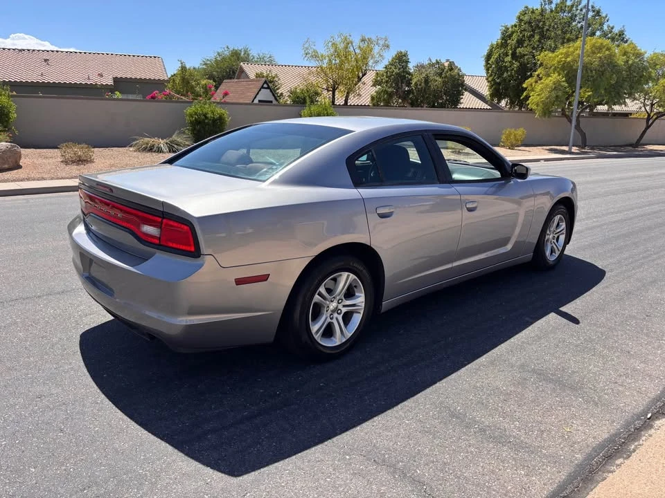 2014 Dodge Charger 7th Gen - Image 9 of 17
