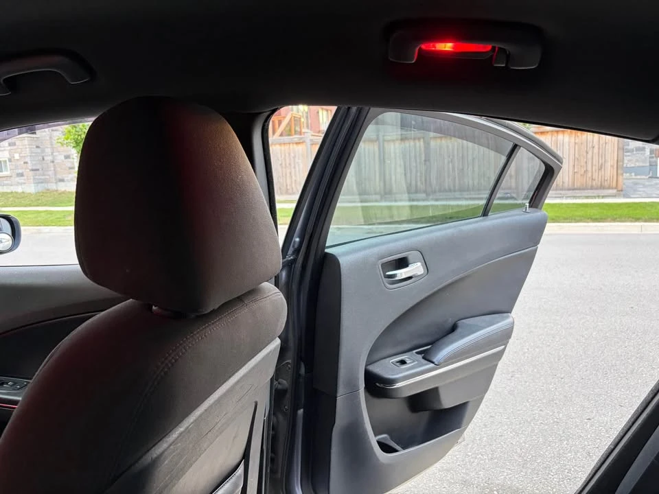 2014 Dodge Charger 7th Gen - Image 9 of 12
